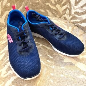 Skechers Lite-Weight Sneakers 10